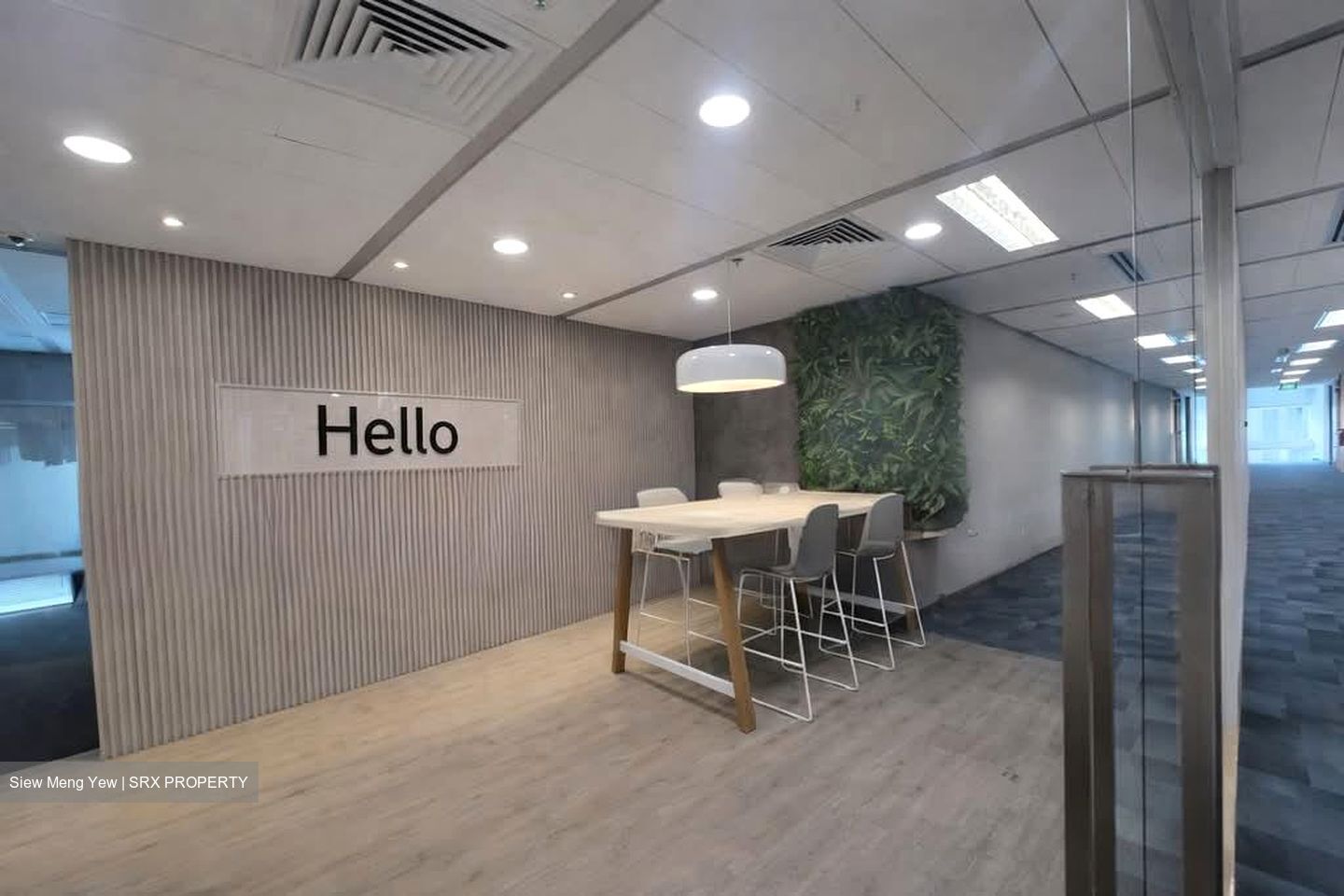 Gateway East (D7), Office #546354121